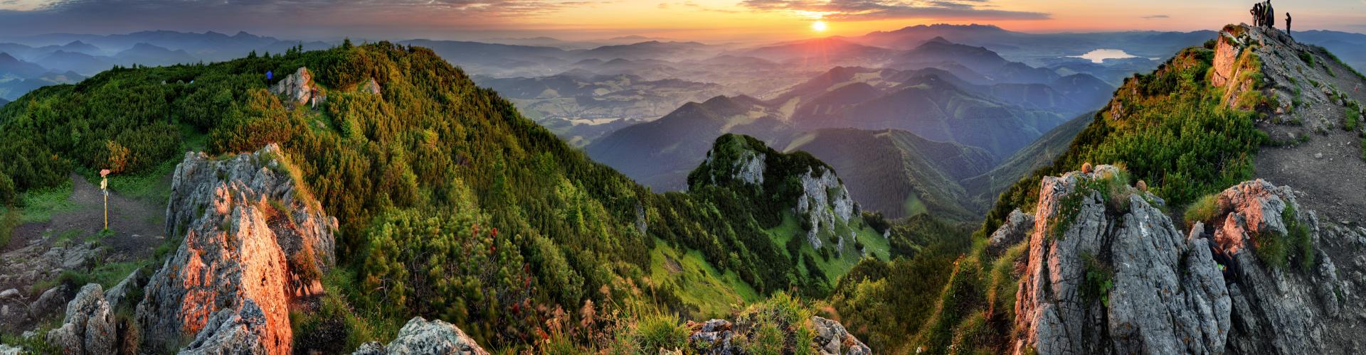 ClimatePartner introduces new solution for climate action Summit chain with sunset