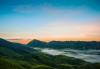 montagne-vall%C3%A9e-brouillard.jpg